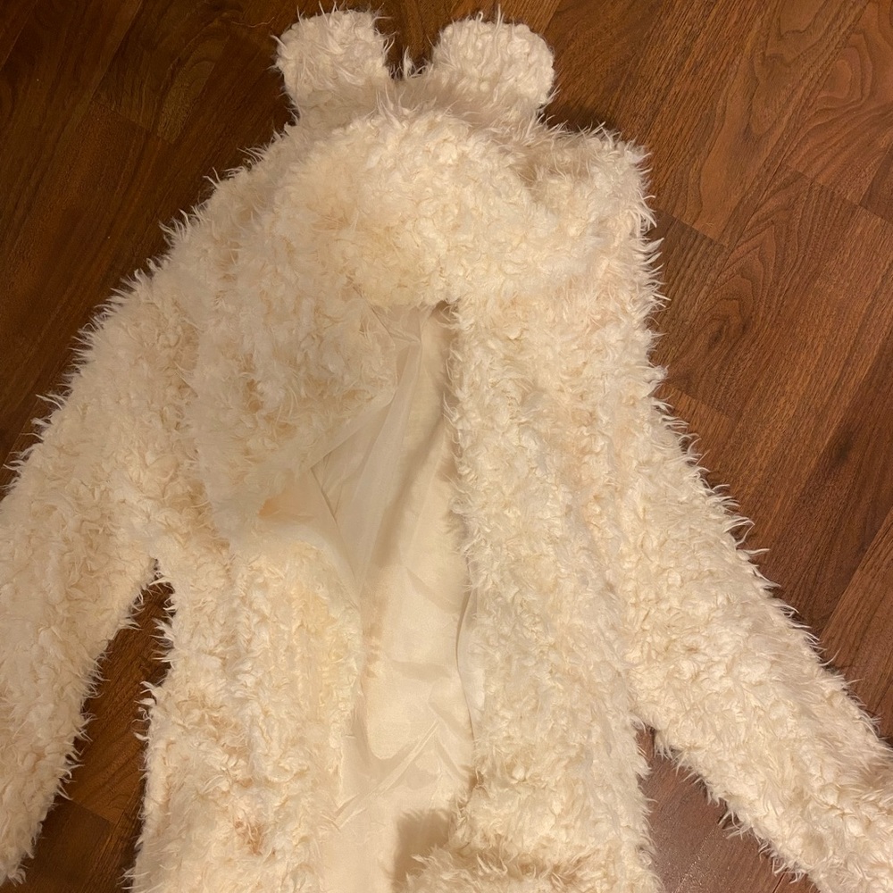 Fluffy sweater with ears